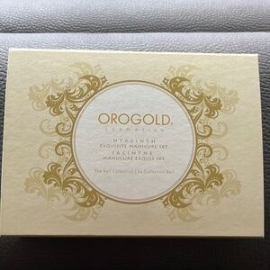 NWOT Orogold Cosmetics Hyacinth Exquisite Manicure Set
